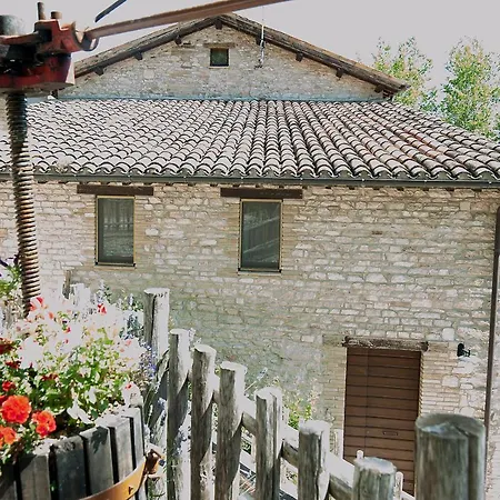 Alloggio per agriturismo Coldipietra Cessapalombo